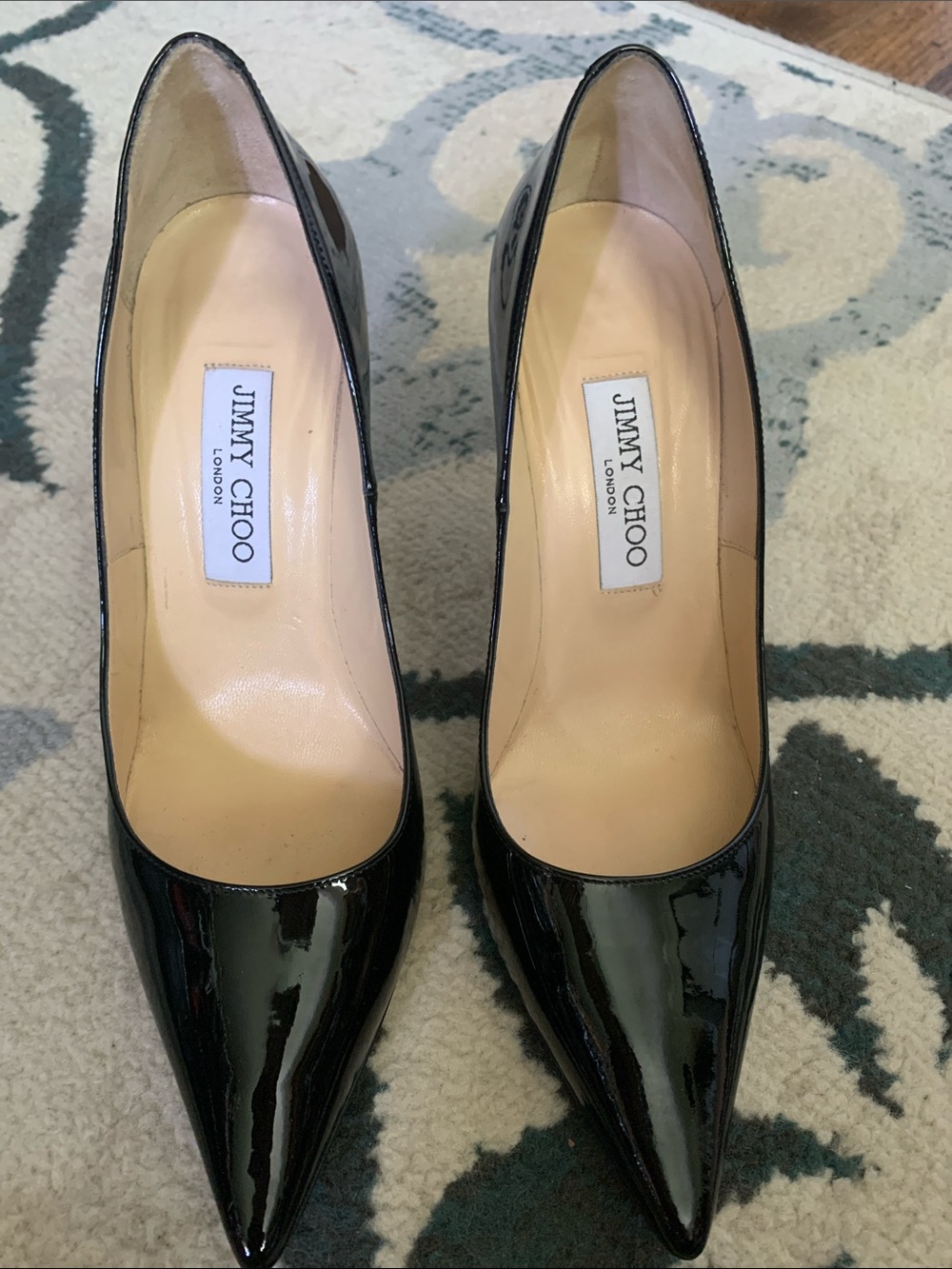 Jimmy Choo Black Patent Leather Pointed Toe Pumps - Classic Stiletto🔥🔥